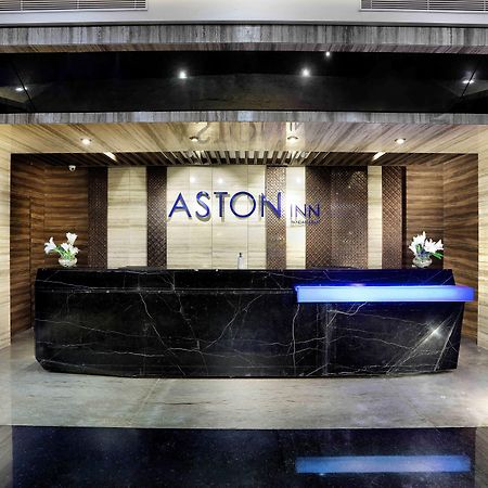 Aston Inn Pandanaran Semarang Exteriér fotografie