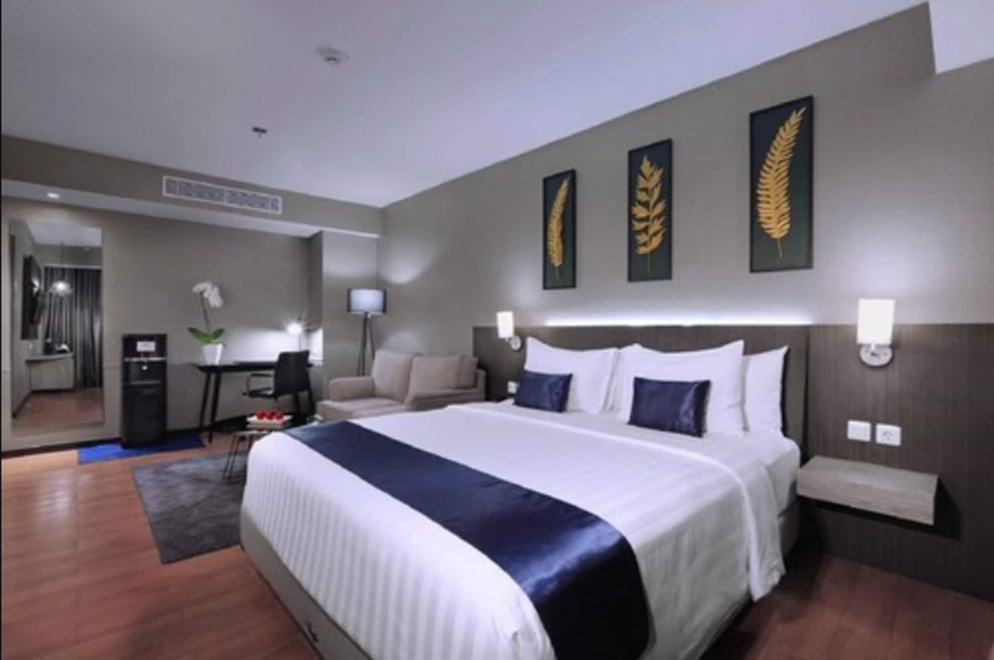 Aston Inn Pandanaran Semarang Exteriér fotografie