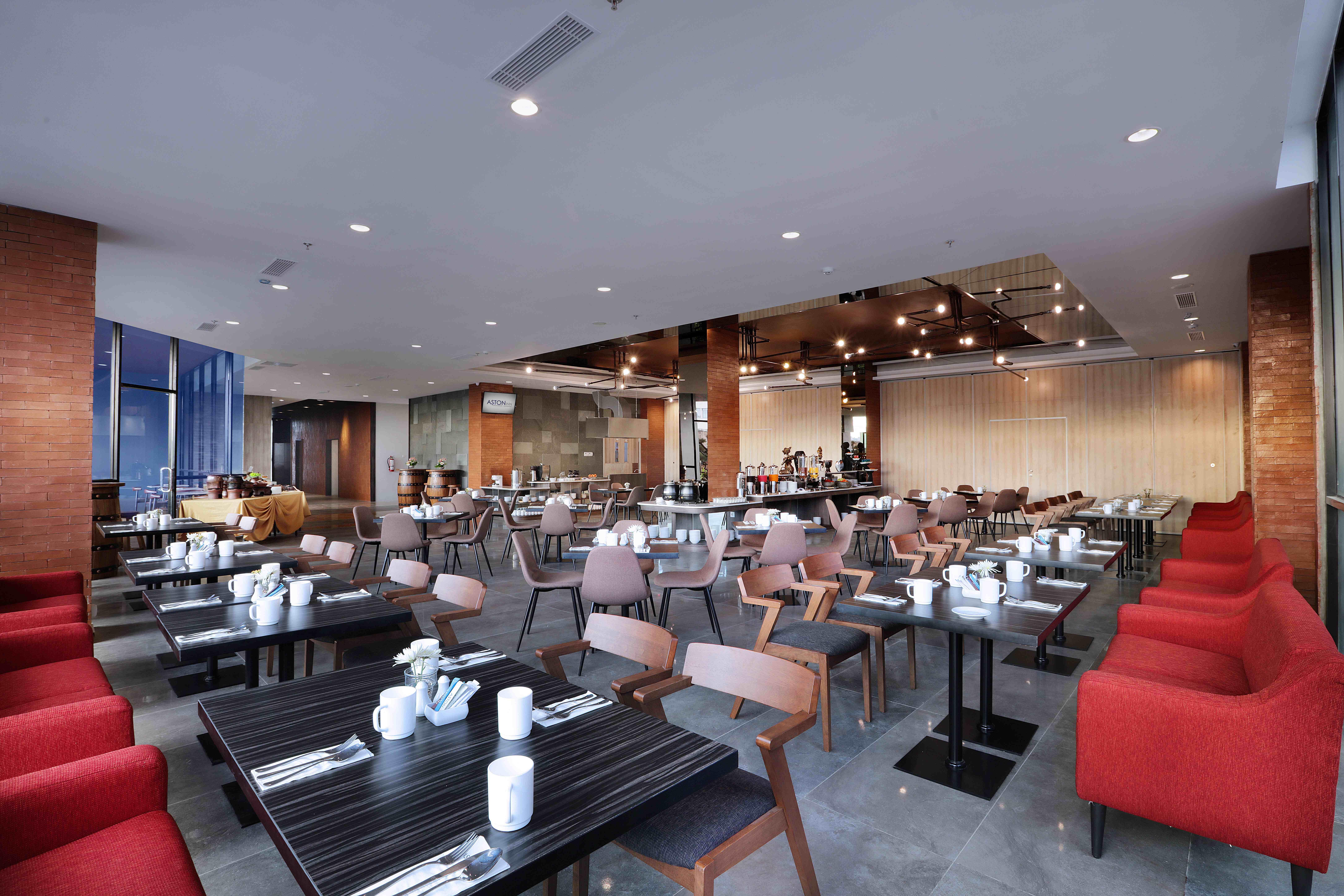 Aston Inn Pandanaran Semarang Exteriér fotografie