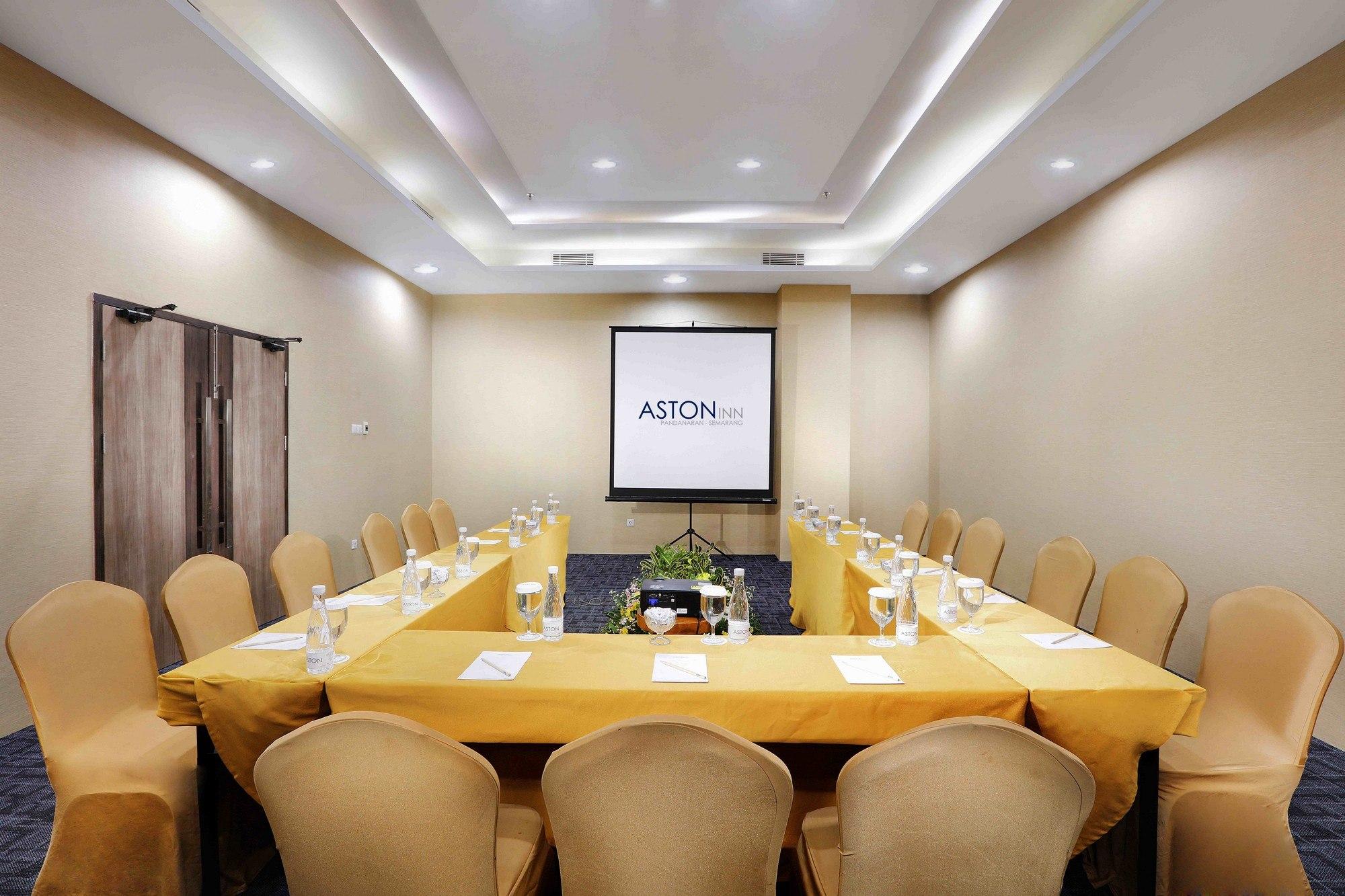 Aston Inn Pandanaran Semarang Exteriér fotografie