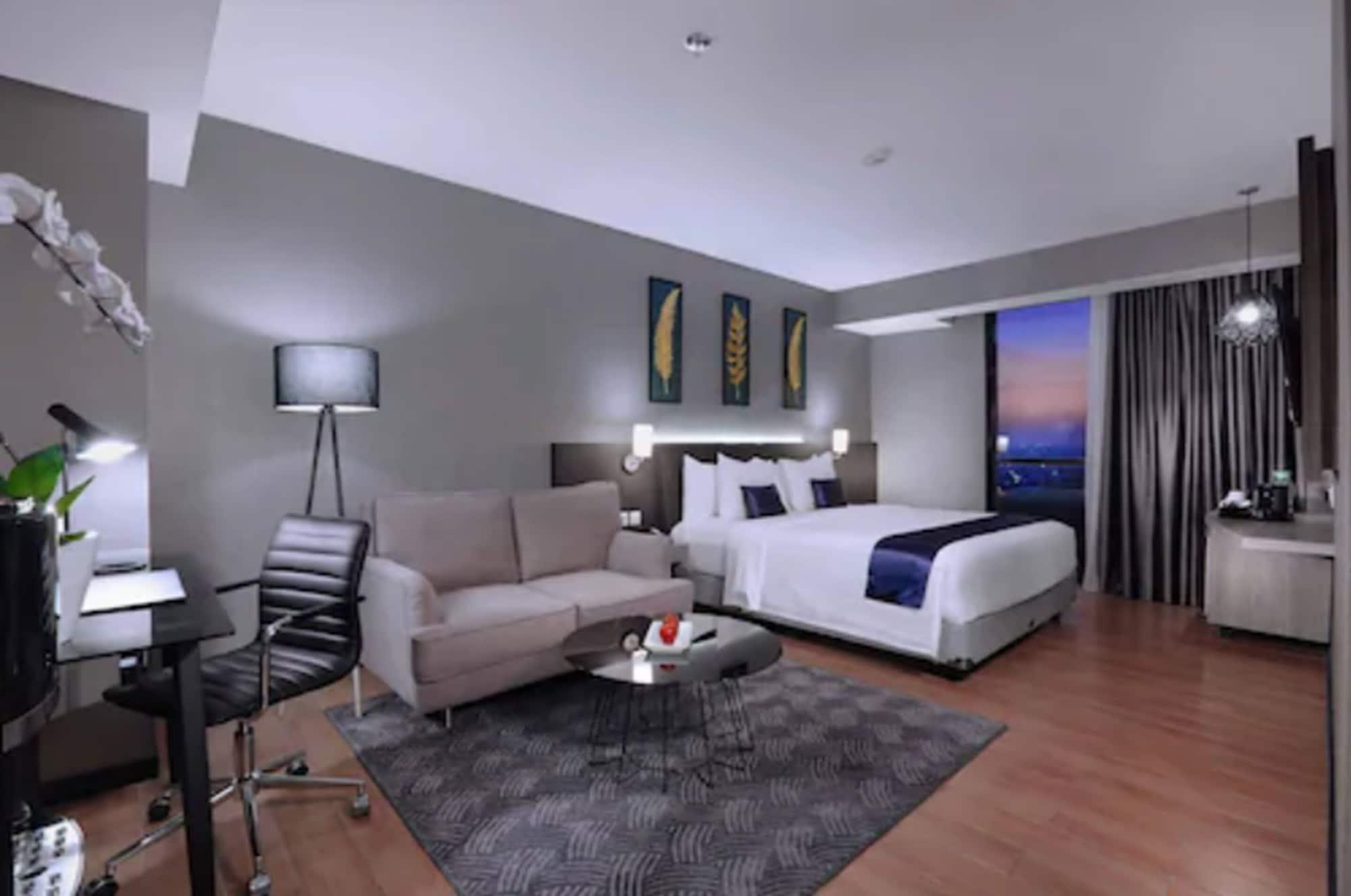 Aston Inn Pandanaran Semarang Exteriér fotografie