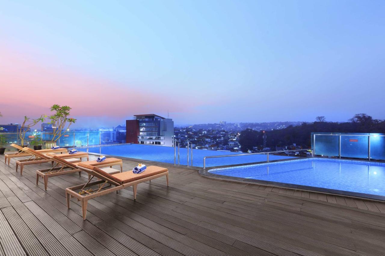 Aston Inn Pandanaran Semarang Exteriér fotografie