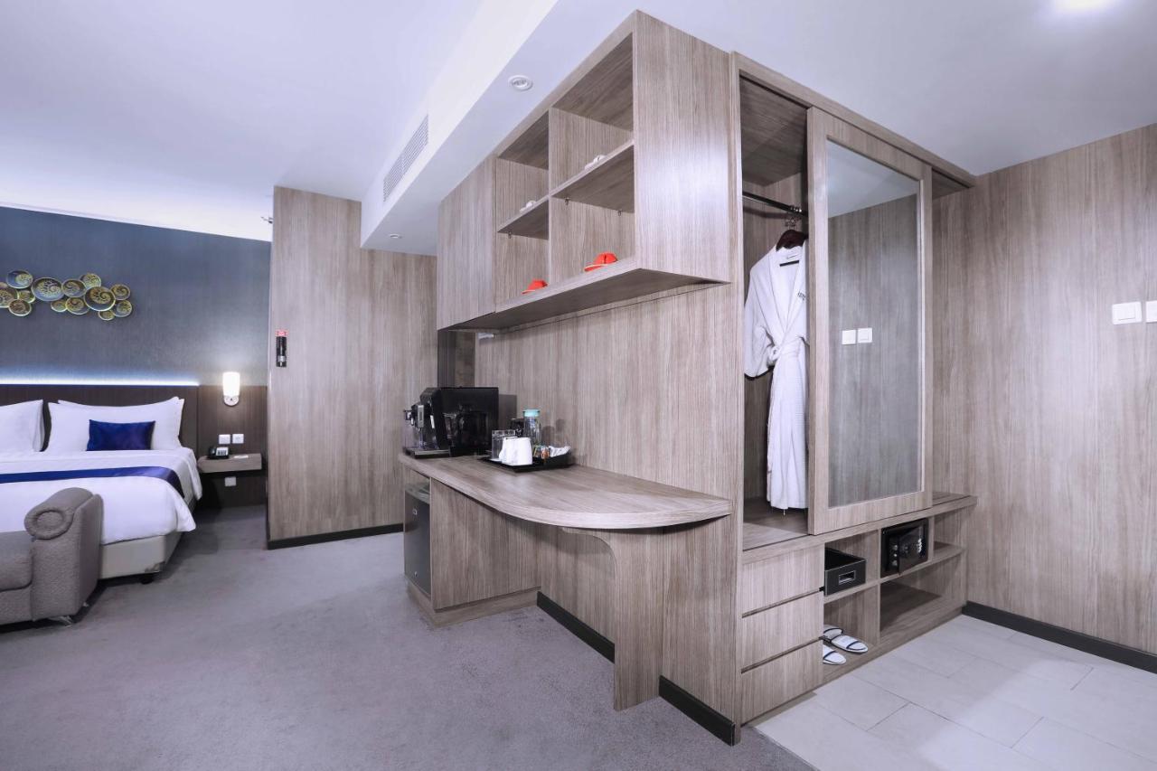 Aston Inn Pandanaran Semarang Exteriér fotografie