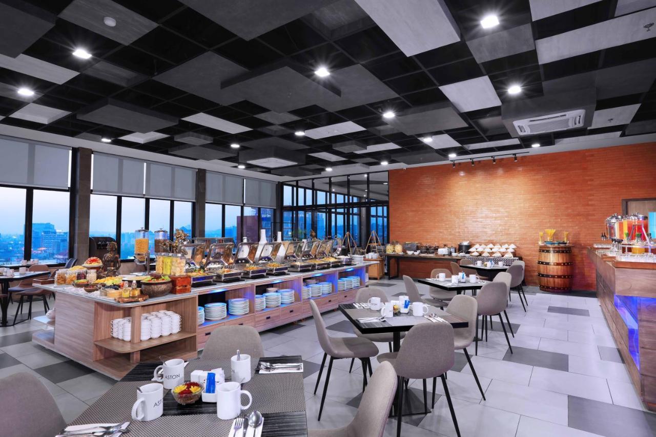 Aston Inn Pandanaran Semarang Exteriér fotografie