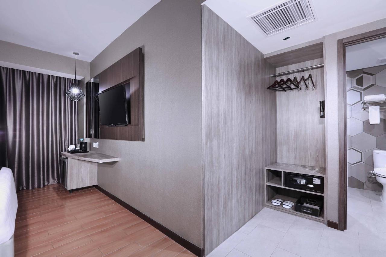 Aston Inn Pandanaran Semarang Exteriér fotografie