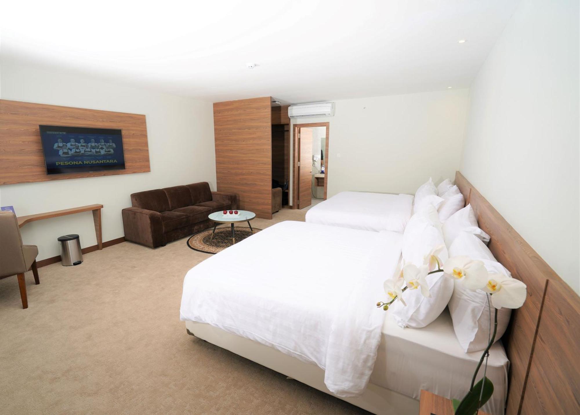 Aston Inn Pandanaran Semarang Exteriér fotografie
