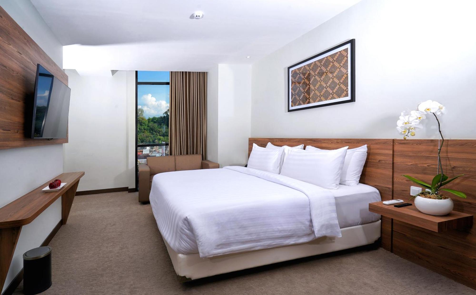 Aston Inn Pandanaran Semarang Exteriér fotografie
