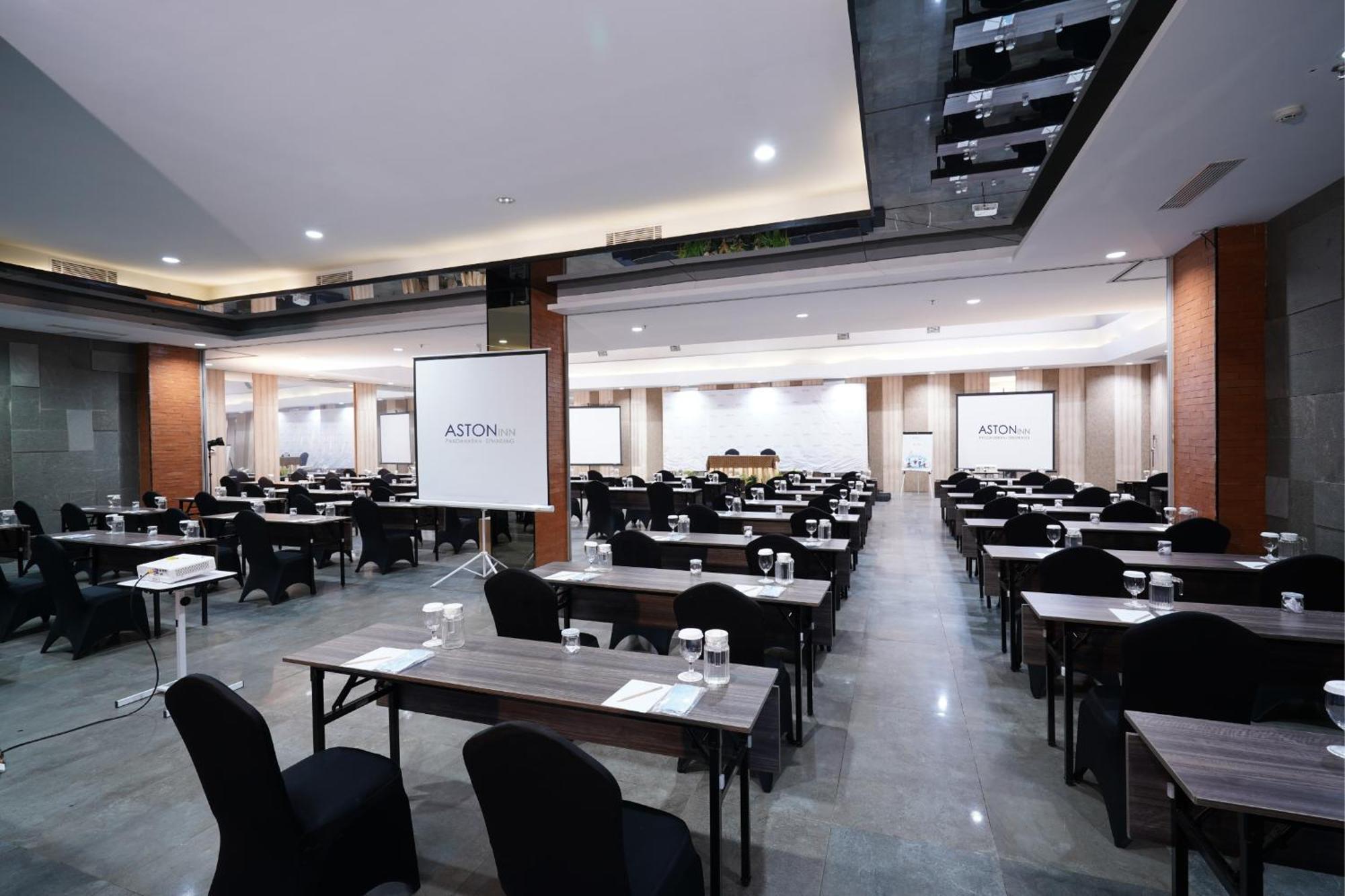 Aston Inn Pandanaran Semarang Exteriér fotografie